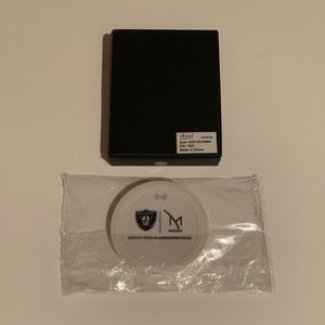 Las Vegas Raiders Football Portable Wireless iPhone Charger M Hotel Resort